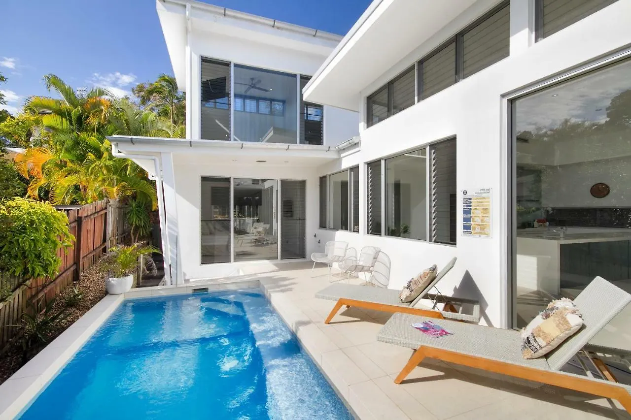 Willa Stunning Views, Private Pool Near Hastings St Noosa 0*,  Australia